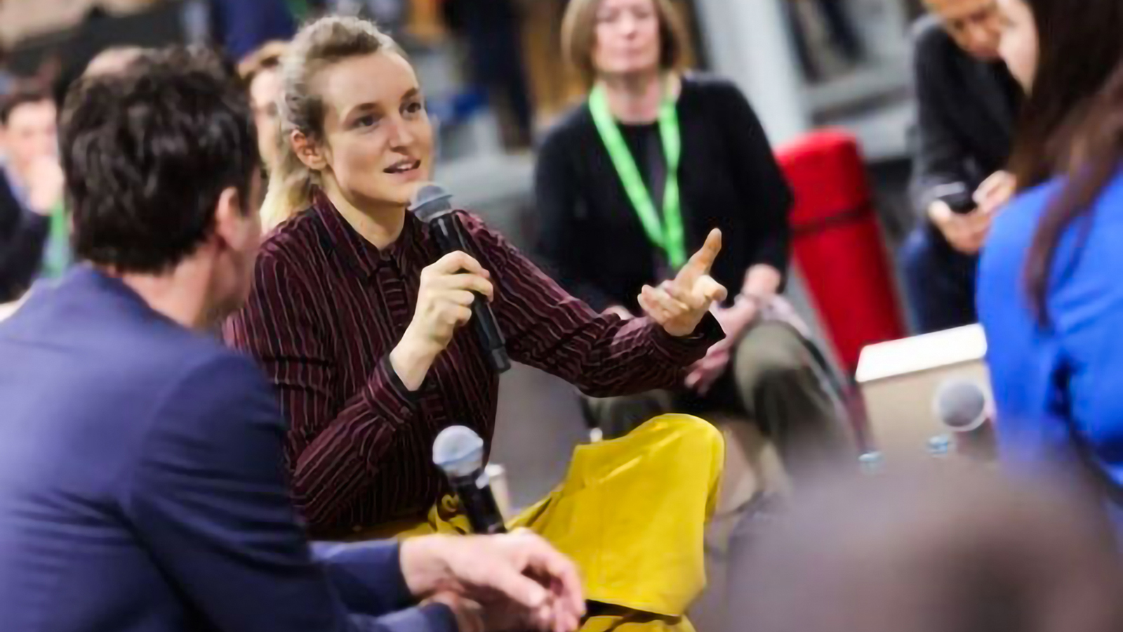 Luise von Zimmermann spricht beim Green Building Forum an der HAWK zum Themengebiet Digitalisierung für zirkuläres Bauen