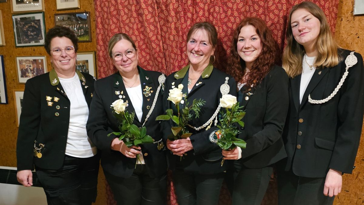 Yvonne Niemeyer, Birgit Decker, Silke Möhlmann, Luisa Möhlmann und Hanna Ostermann.